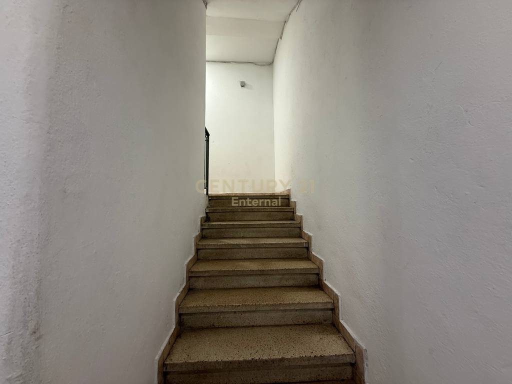 Apartament 2+1+2 Për Shitje në Rrugën Mine Peza, Tiranë