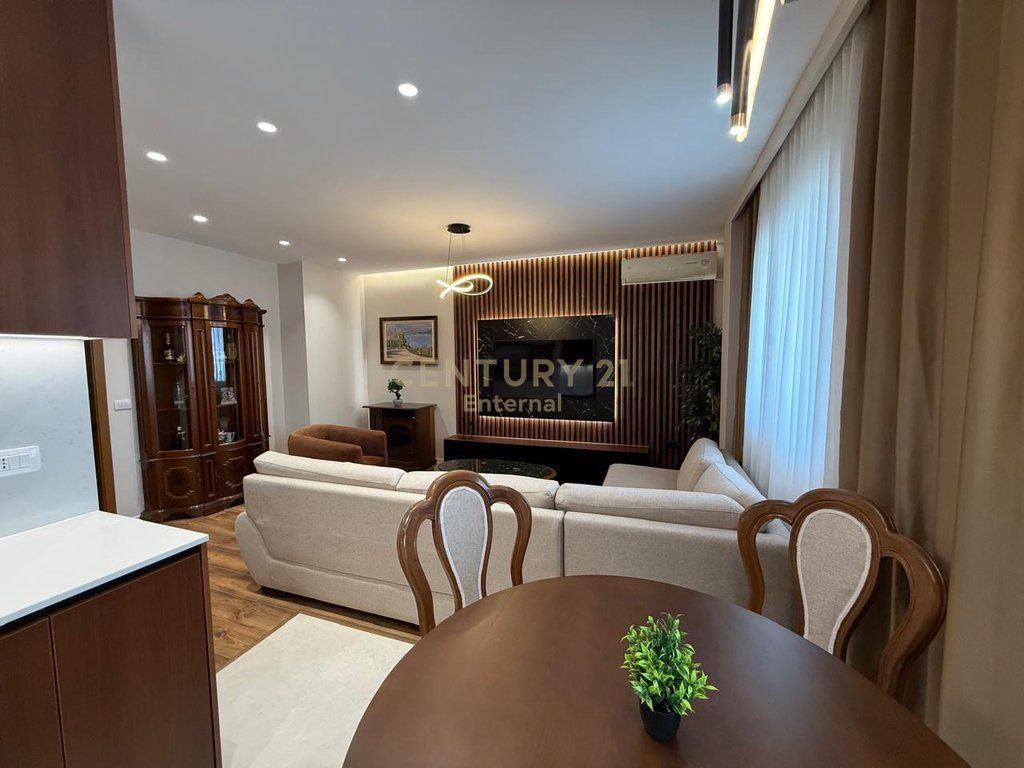 Apartament 2+1+2 Për Shitje në Rrugën Mine Peza, Tiranë