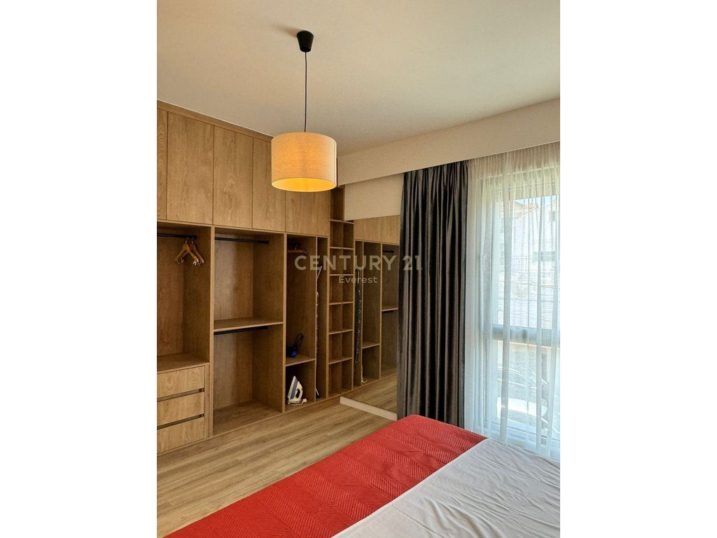 GJIMNAZI PARTIZANI, SUPER APARTAMENT 1+1 PER QIRA