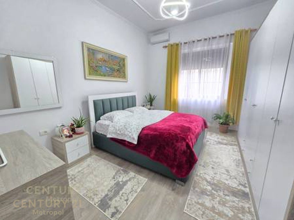 Japim me qira apartament 2+1 në Sauk, pranë Akademisë së Policisë