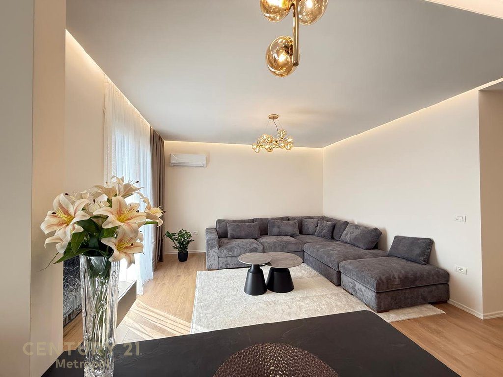 JEPET ME QIRA  APARTAMENT MODERN 2+1+2, PRANE TV KLAN!