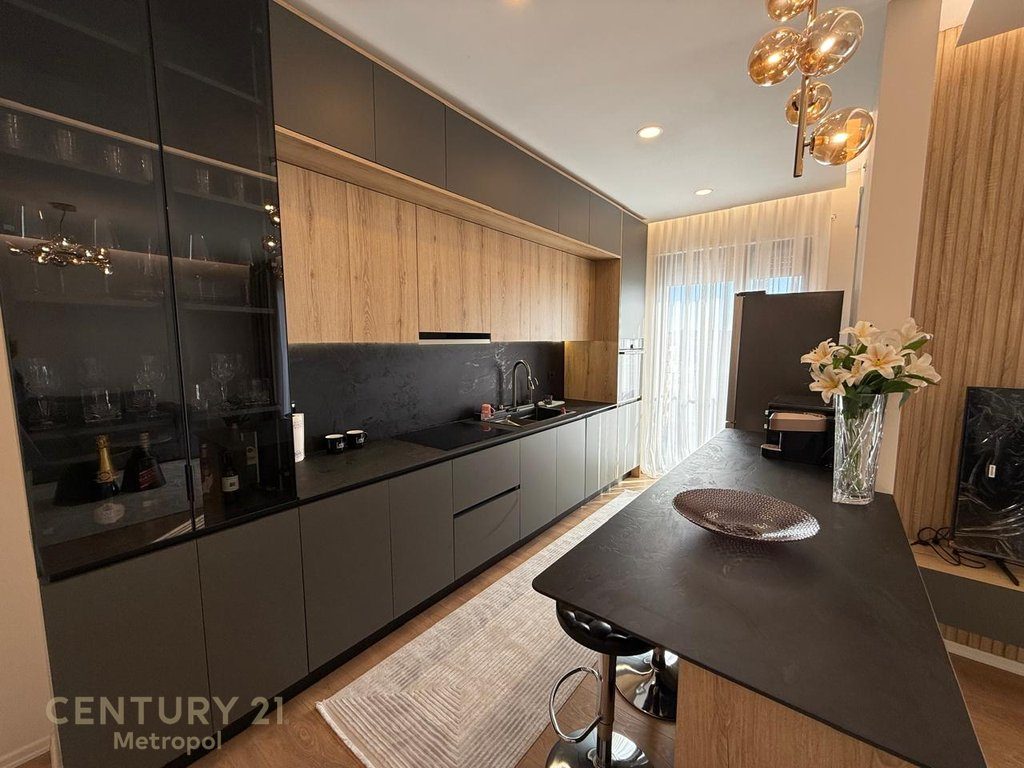 JEPET ME QIRA  APARTAMENT MODERN 2+1+2, PRANE TV KLAN!