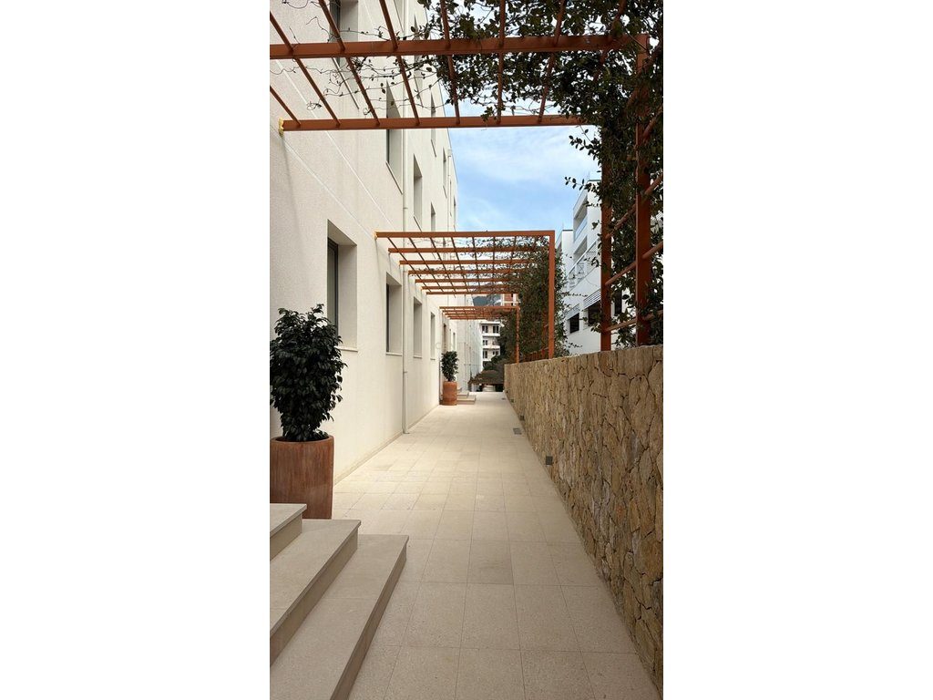 SHESIM PENTHOUSE NE NJE ZONE ELITARE NE VLORE ME PAMJE FULL DET !