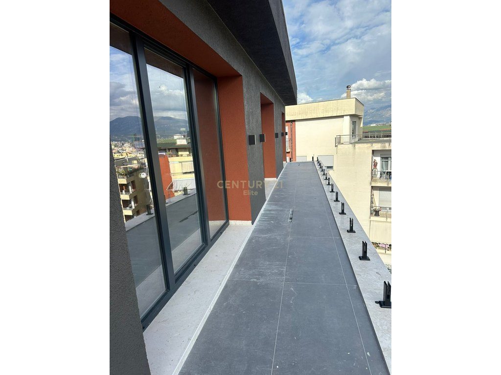 Godinë multifunksionale për qira – Kodra e Diellit, Tiranë