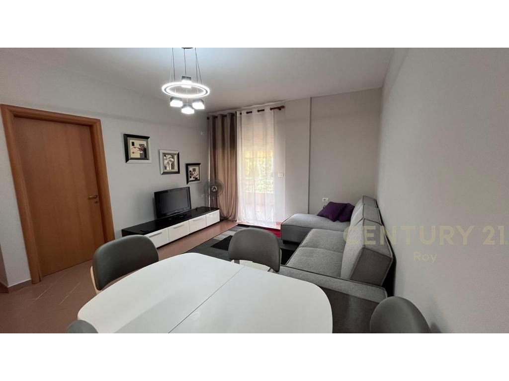 JEPET ME QIRA APARTAMENT 1+1 , GOLEM !
