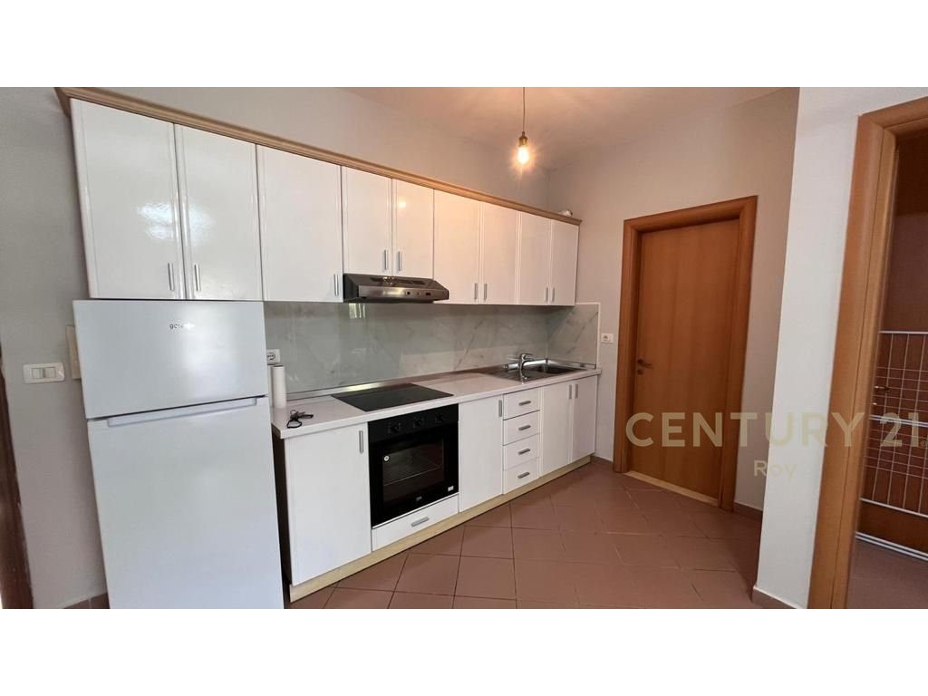 JEPET ME QIRA APARTAMENT 1+1 , GOLEM !