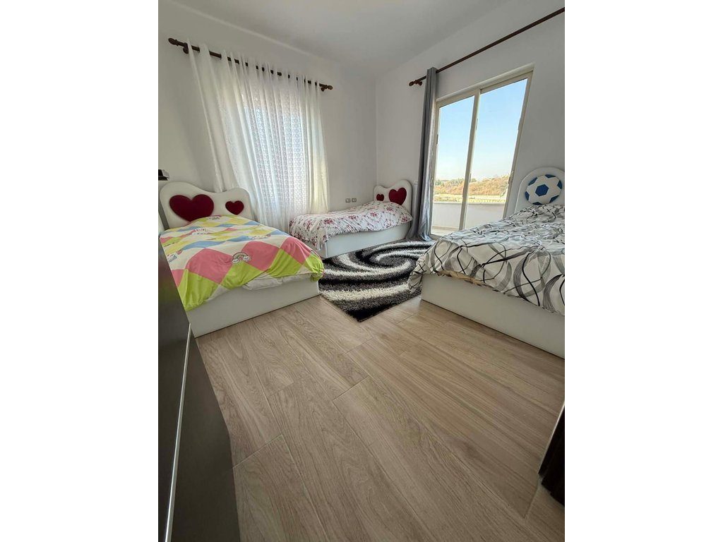 Vilë 3+1+2 Me Qira në Fresku, Tiranë