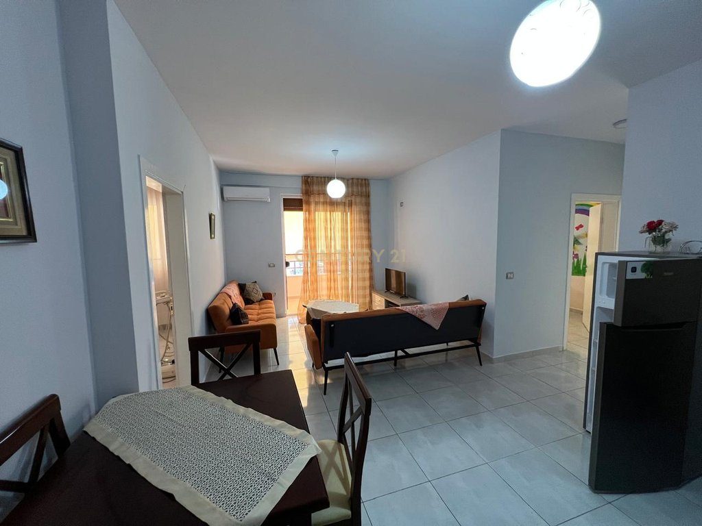 Apartament 3+1+2 Me Qira në Fresku, Tiranë