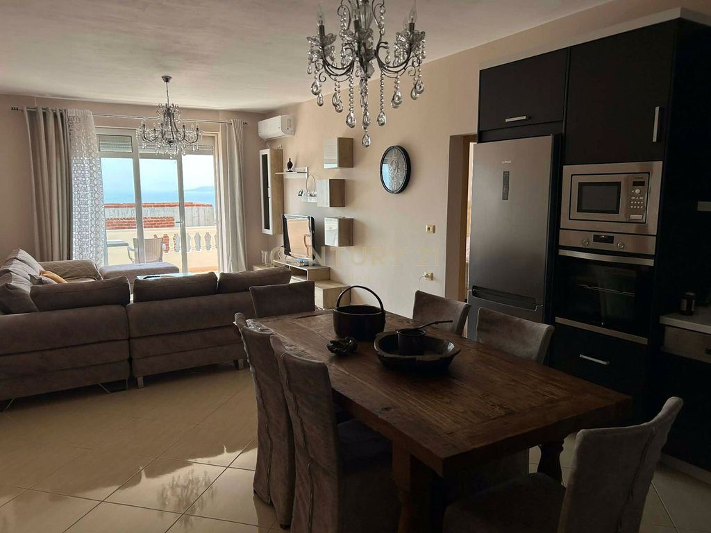Apartament 2+1 Për Shitje në stadiumin , Sarandë - 210.000€ |
