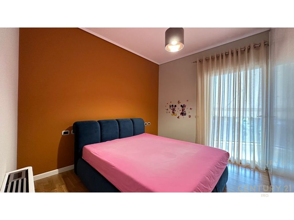 Apartament 1+1 me qira tek Kopshti Botanik prane Xhamise!