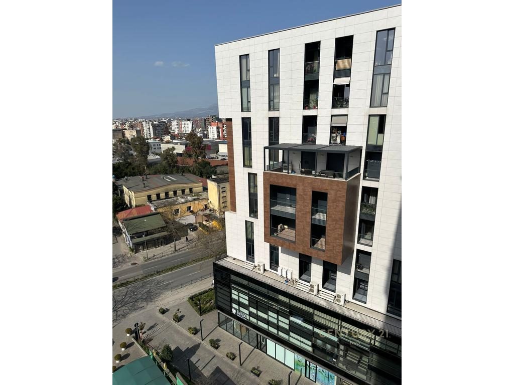 Apartament 1+1 per shitje tek Rr.Kavajes!