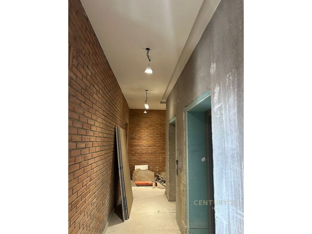 Apartament 1+1 per shitje tek Rr.Kavajes!
