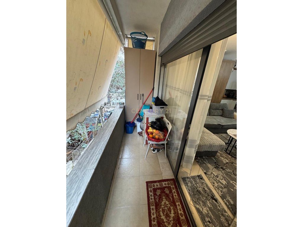 SHITET APARTAMENTI 1+1 PRANE TREGUT TE RI ELEKTRIK !
