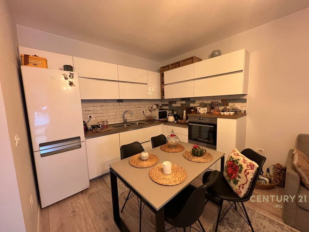 Jepet me Qira Apartament 1+1 tek Rezidenca Kodra e Diellit  !