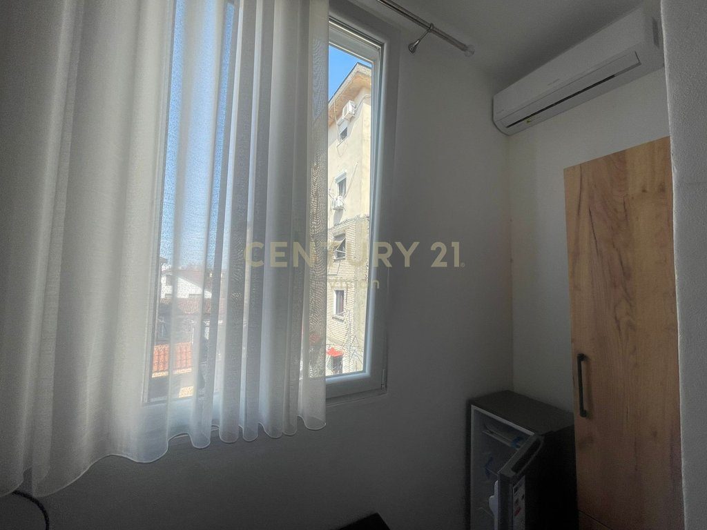 Jepet me qira garsoniere prane spitalit, Shkoder