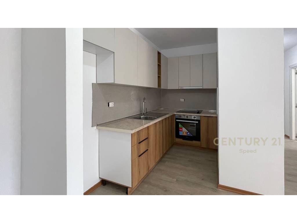 Apartament 2+1+2 Ne Rrugen 5 Maji per Qira