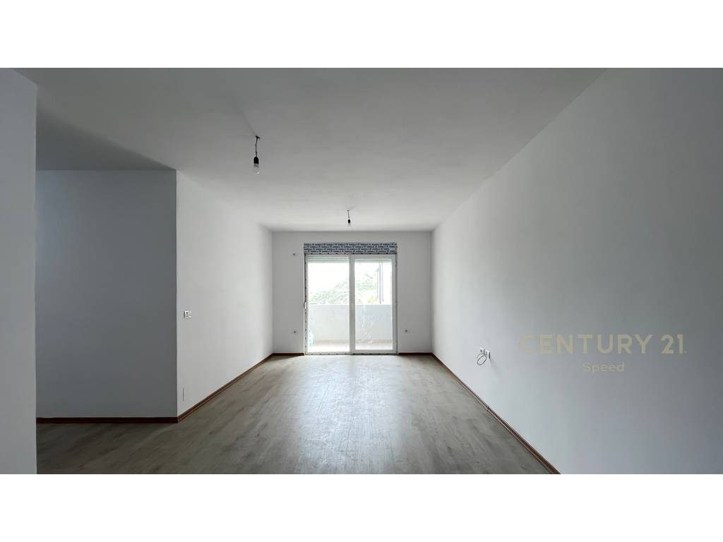 Apartament 2+1+2 Ne Rrugen 5 Maji per Qira