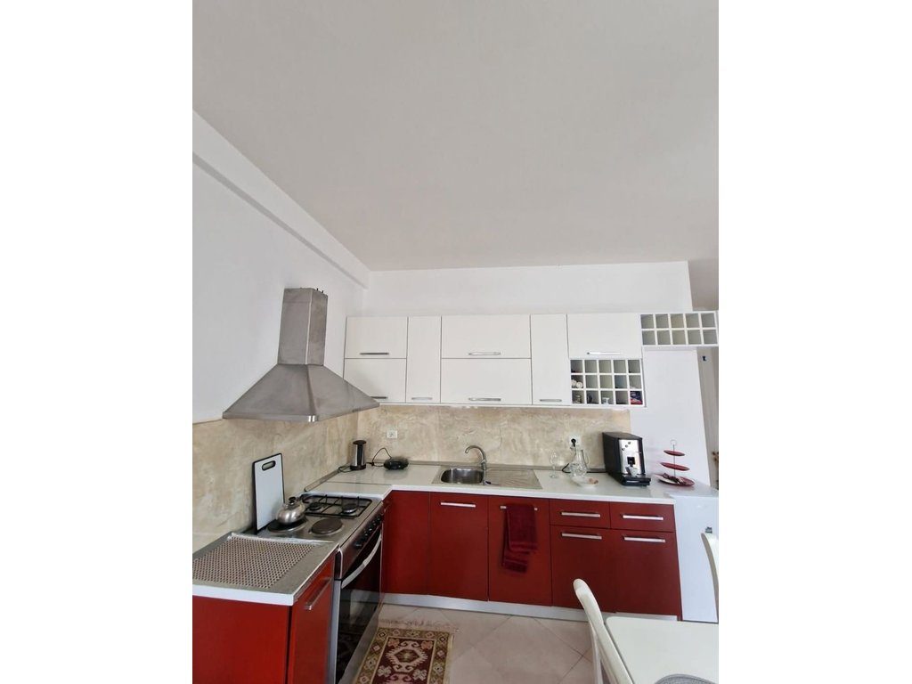 Apartament 2+1+ Verande Me Qira në , Vlorë
