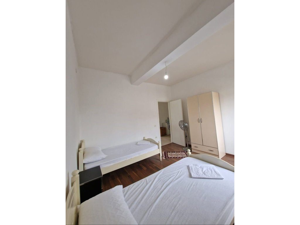 Apartament 2+1+ Verande Me Qira në , Vlorë