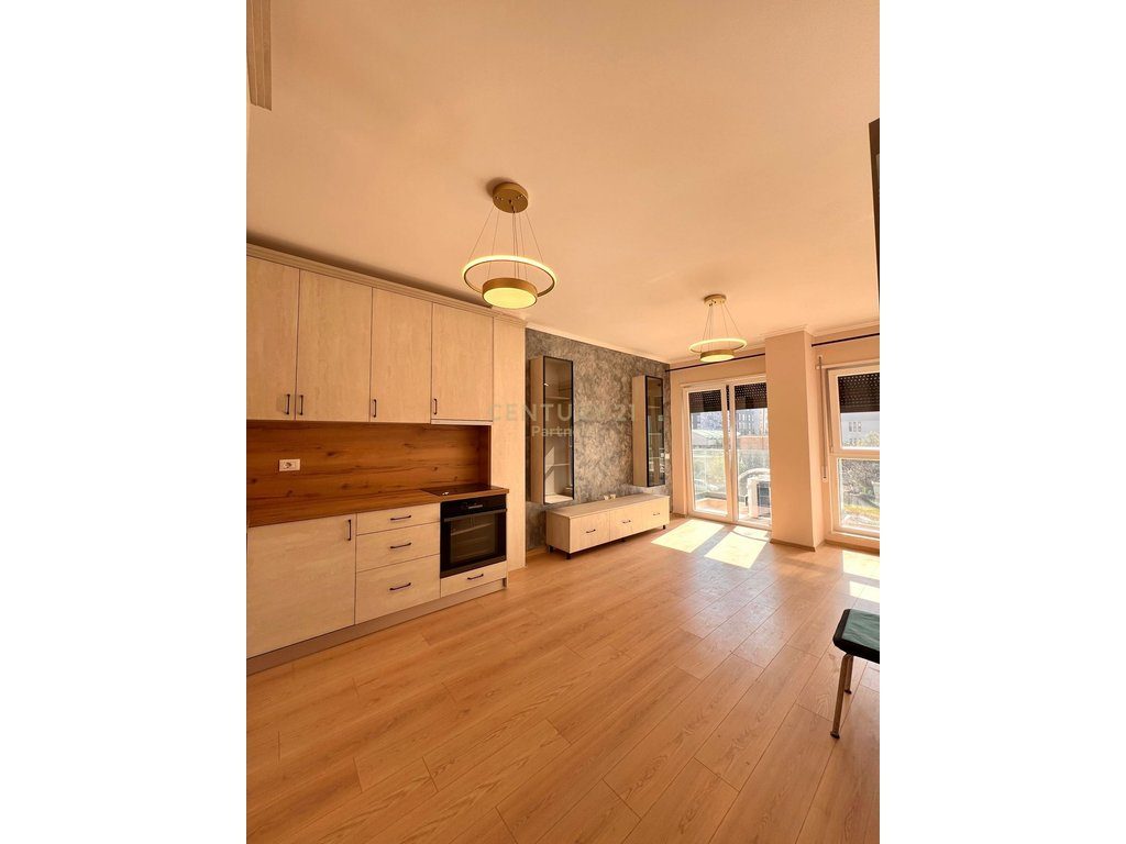 SHITET APARTAMENT 1+1 TEK RRUGA JORDAN MISJA –  AFER BULEVARDIT TE RI