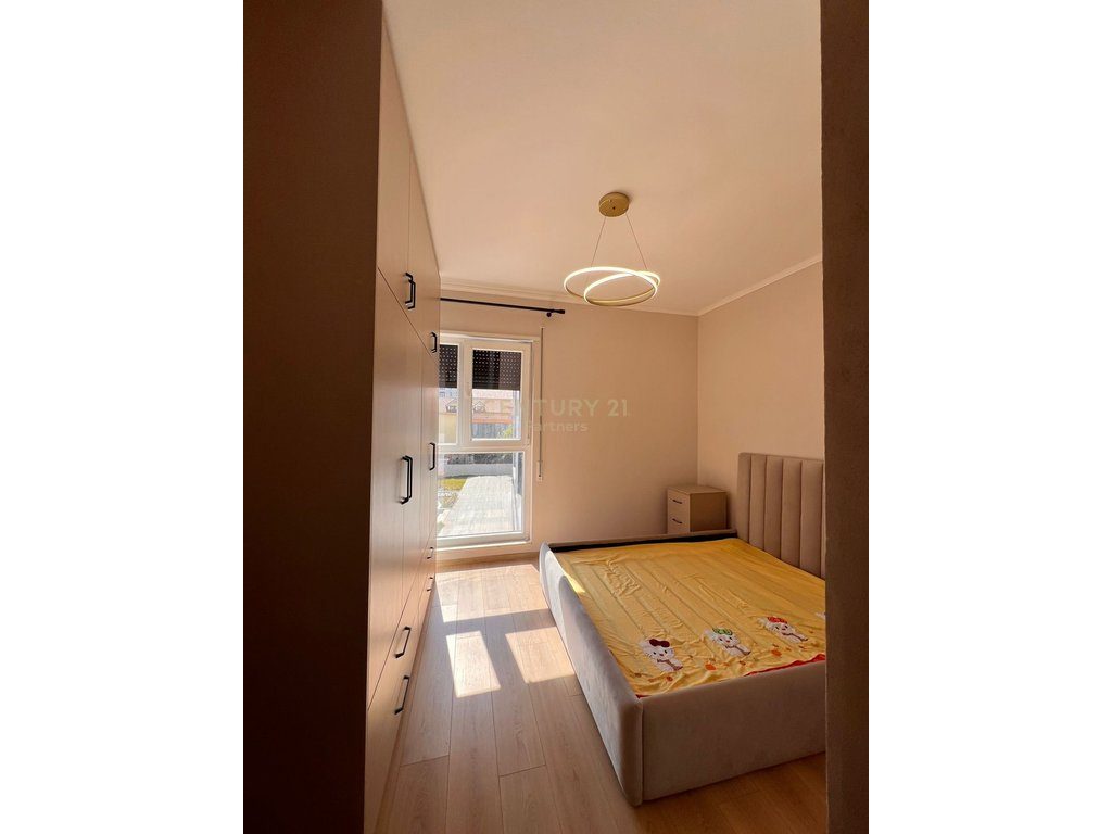 SHITET APARTAMENT 1+1 TEK RRUGA JORDAN MISJA –  AFER BULEVARDIT TE RI