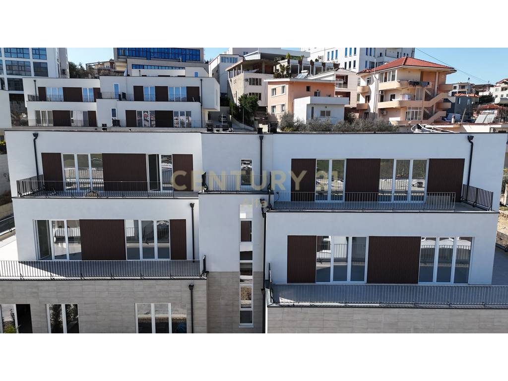 Apartament 3+1+2 me Verandë për shitje në Eden Residence – Sauk, Tiranë!