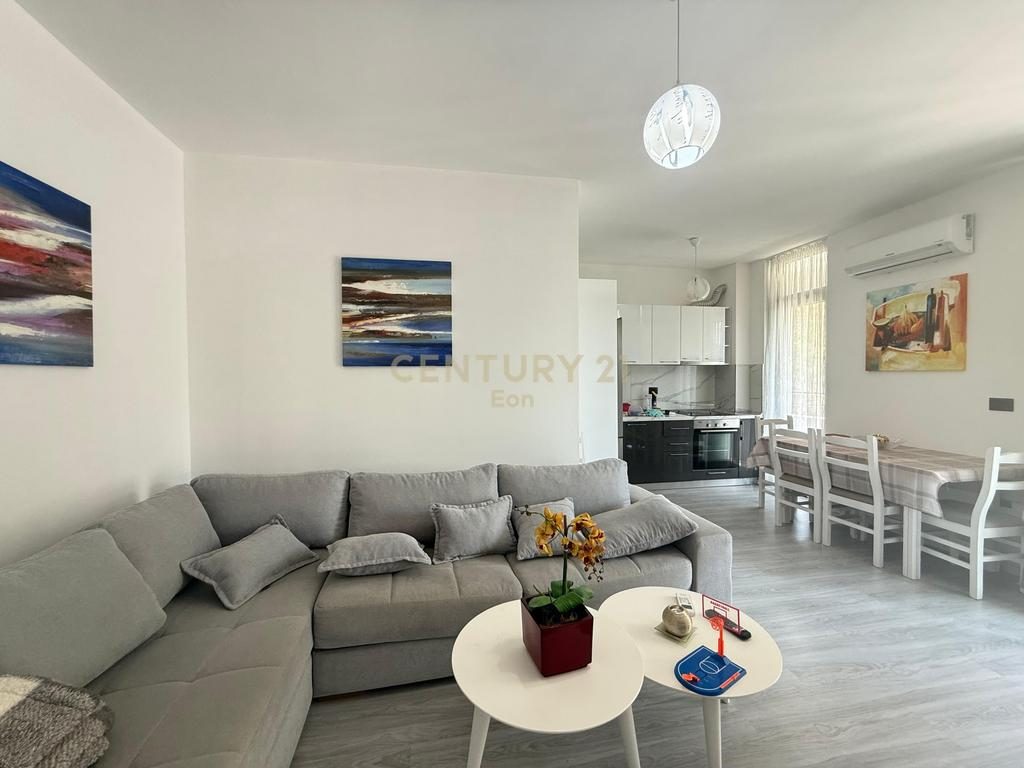 Jepet me Qira Apartament 1+1+Post Parkimi me Pamje Deti  Te White Hill Residence !
