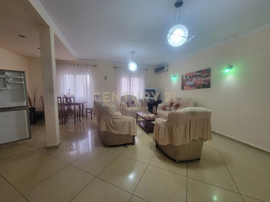 APARTAMENT 3+1+2 ME QIRA TEK PETRO NINI, TIRANE!