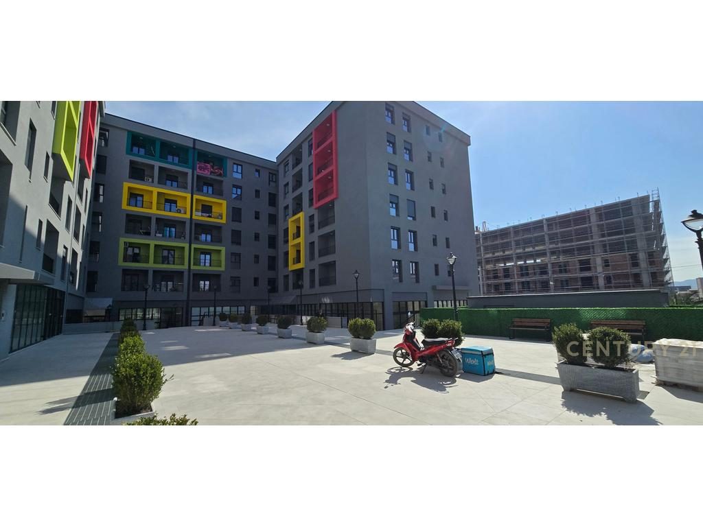APARTAMENT 1+1 NE UNAZEN E RE PASKUQAN GATI PER BANIM!