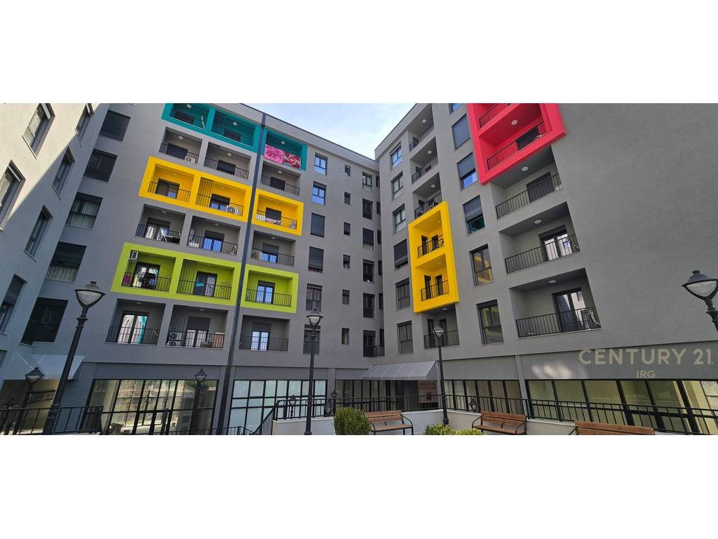 APARTAMENT 1+1 NE UNAZEN E RE PASKUQAN GATI PER BANIM!