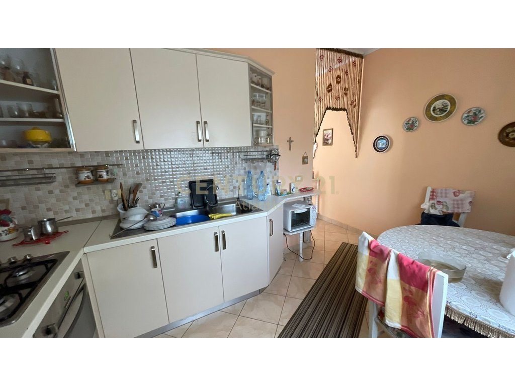 SHITET APARTAMENT 2+1+2T+2B DHE DEPO NE VOLLGA, DURRES!