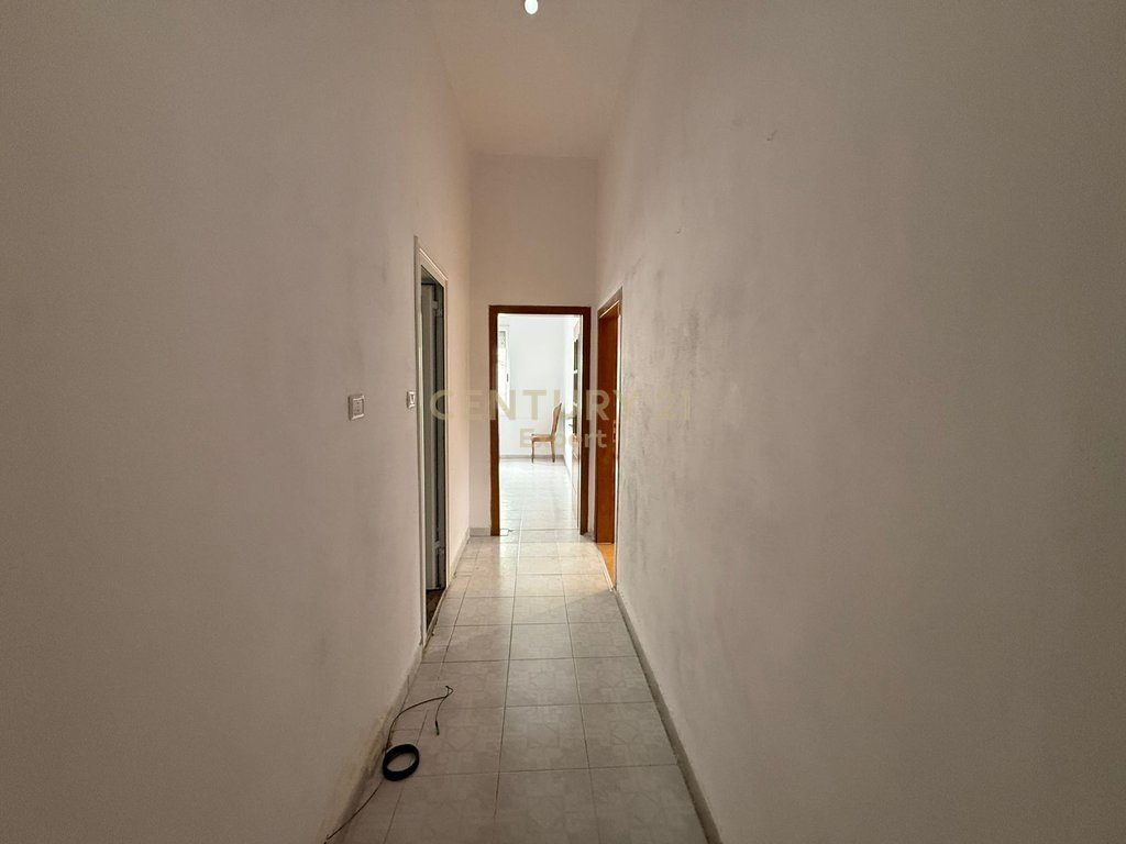 JAPIM ME QIRA APARTAMENT 3+1 PER ZYRA PRANE TAIWANIT !!
