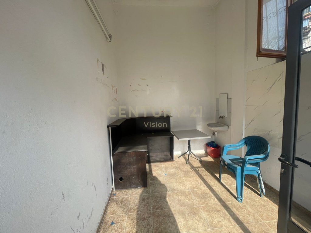 Ambient Biznesi  Me Qira në Zdrale, Shkodër - 100€ | 10 m²