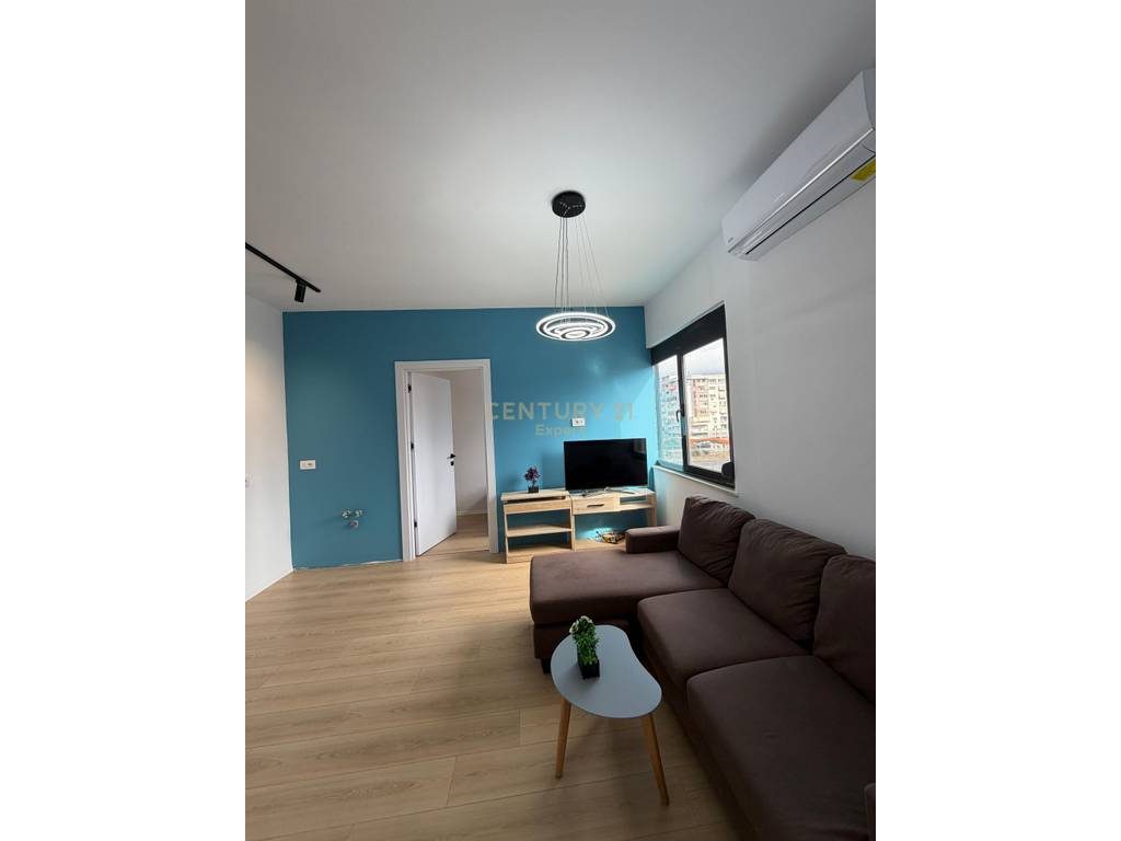 APARTAMENT 1+1 PRANE CASA ITALIA,PER SHITJE!