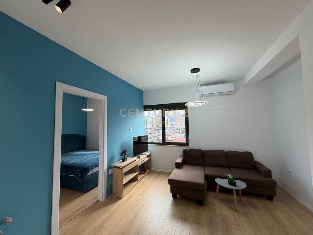 APARTAMENT 1+1 PRANE CASA ITALIA,PER SHITJE!
