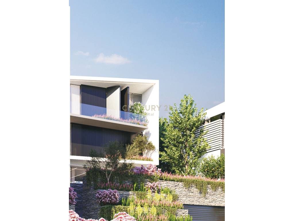 Shitet Vilë Premium në Farkë, Tiranë - Arkitekturë Moderne & Privatësi Absolute
