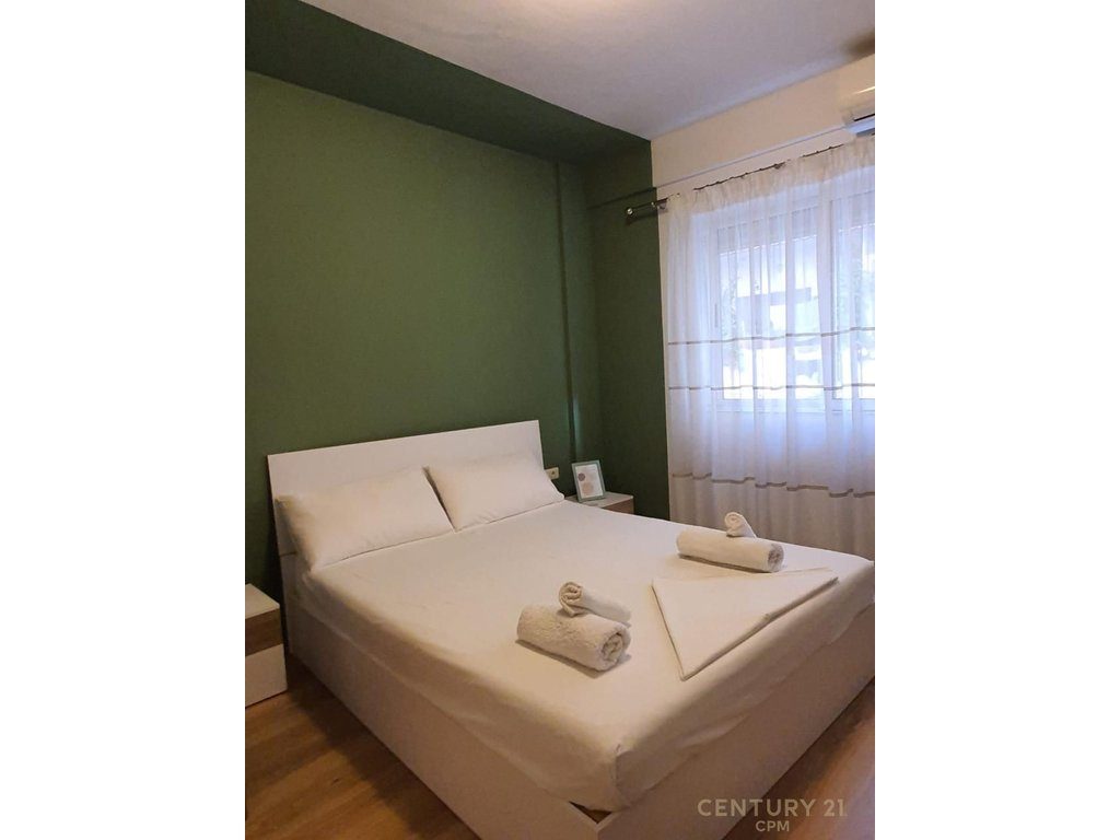 Apartament 1+1 për Qira në Pallatet Agimi, Tiranë - 62000ALL