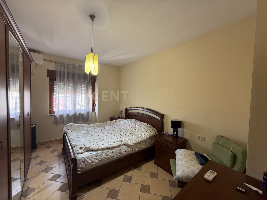 APARTAMENT 2+1+2 NE SHITJE PROKURORIA E PERGJITHSHME, TIRANE!