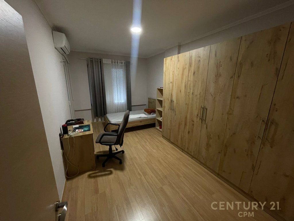 JEPET ME QIRA APARTAMENT 2+1+2 TEK KOPSHTI BOTANIK!