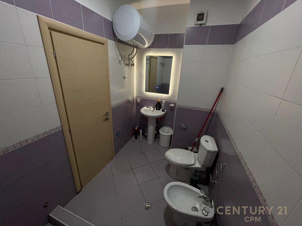 JEPET ME QIRA APARTAMENT 2+1+2 TEK KOPSHTI BOTANIK!
