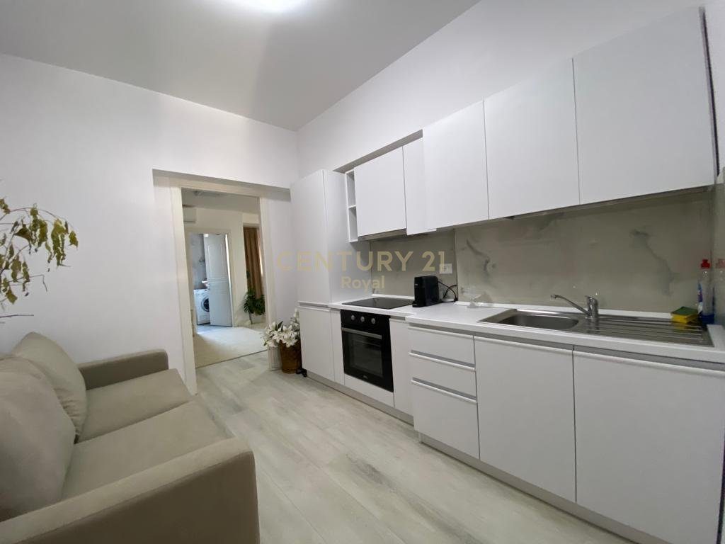 JEPEN ME QIRA  APARTAMENT 1+1 NE BLLOK PRANE LIBRIT UNIVERSITAR