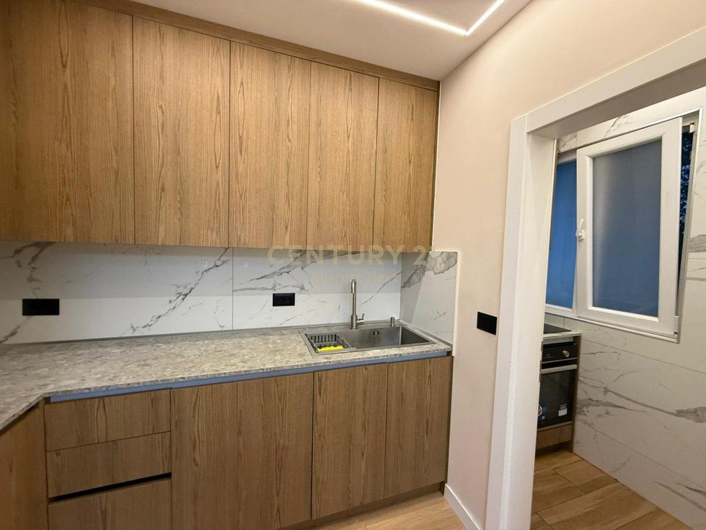 JEPET ME QIRA APARTAMENT 2+1 NE XHAMLLIK !!