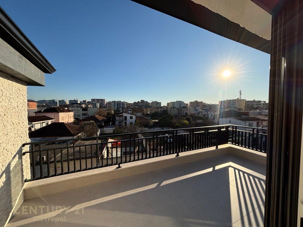 Apartament 2+1+2 me Qira-Laprakë, pranë Spitalit Ushtarak!
