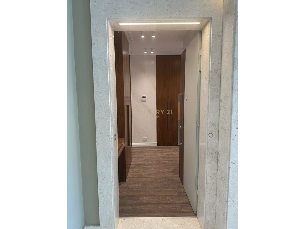 Apartament 3+2 Me Qira në Laprakë, Tiranë - 1500€ | 127 m²!