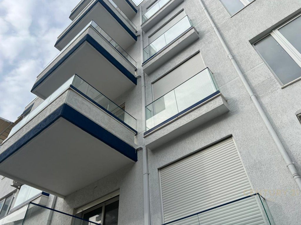 Apartament 2+1 per shitje tek Uji i Ftohte