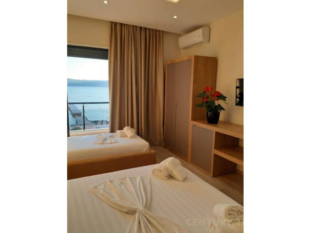 Hotel per Shitje ne Radhime!