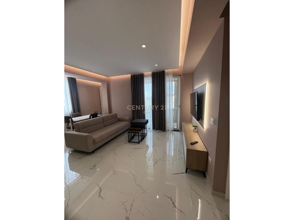 Apartament 2+1 Me Qira në Qendër Golem, Durrës !