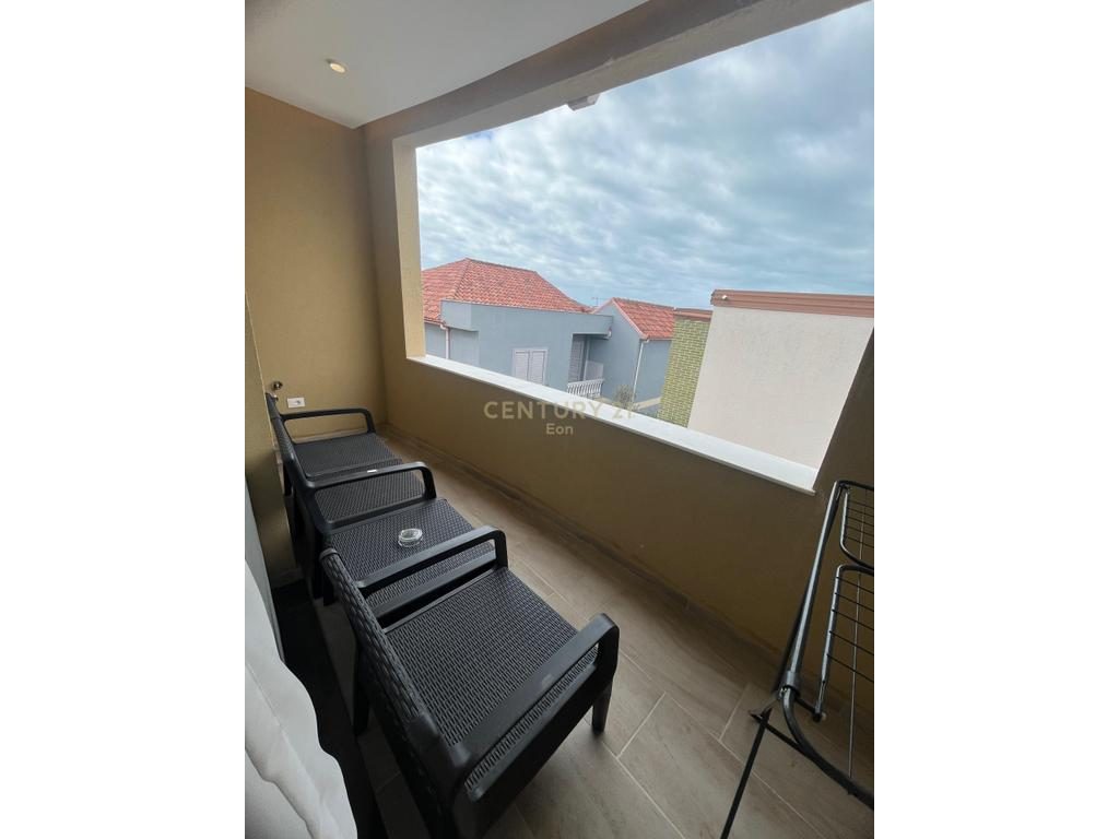 Apartament 2+1 Me Qira në Qendër Golem, Durrës !