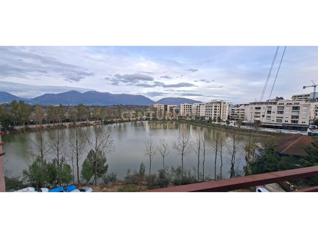 Jepet apartament 3+1+2 me Qira tek Liqeni i Thate