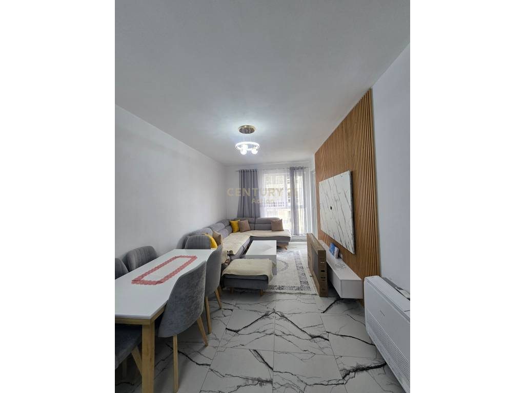 Apartament 2+1+2 Me Qira në Qendra Tregtare QTU, Tiranë | 91 m²!
